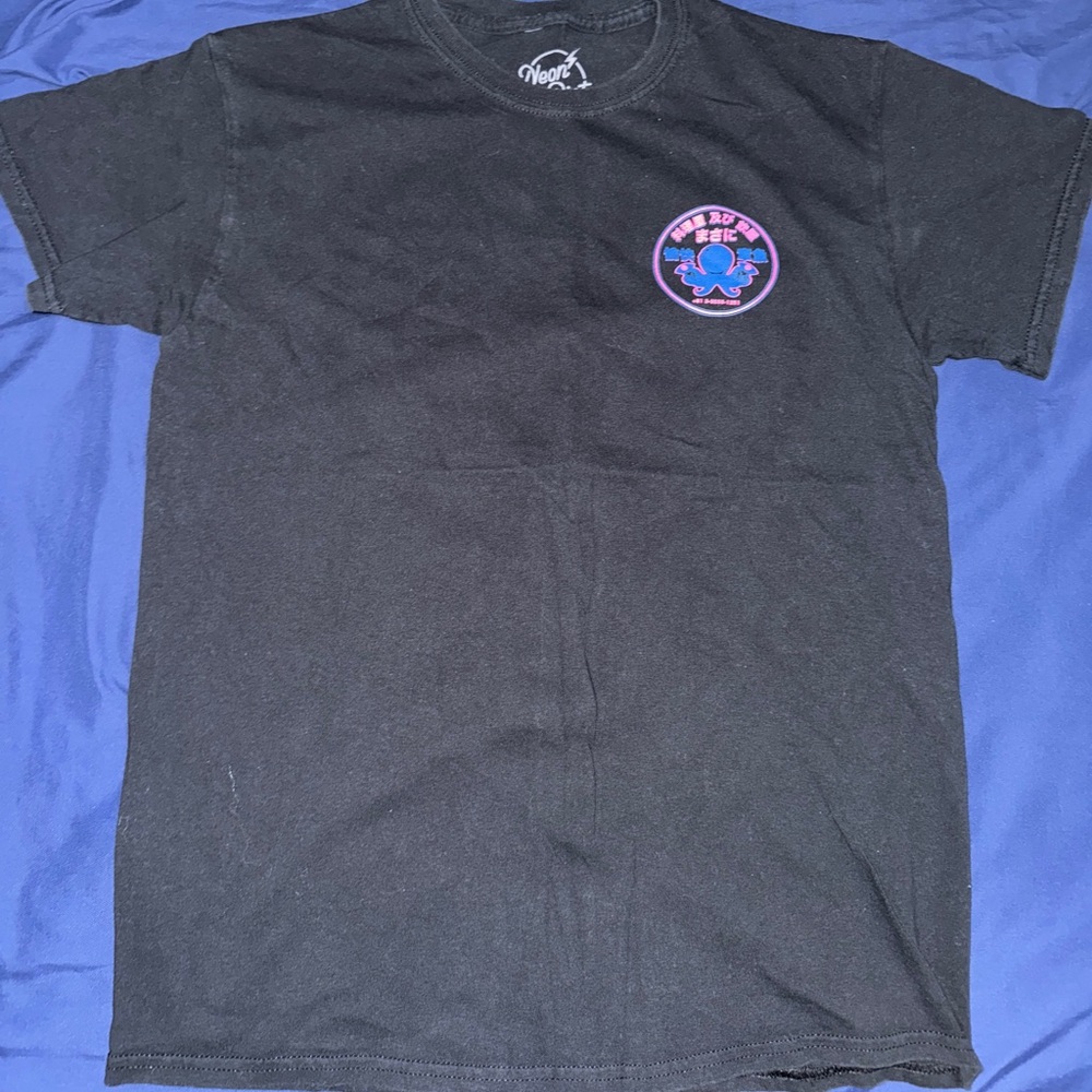 Graphic tee